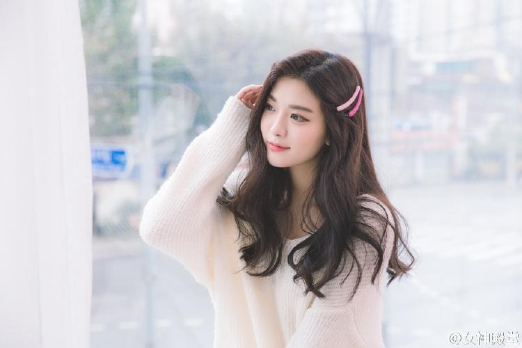 高温“烤”验下的工作者：打捞水草保灌解“渴”